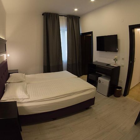 Casa Branga Bed & Breakfast Deva Ngoại thất bức ảnh