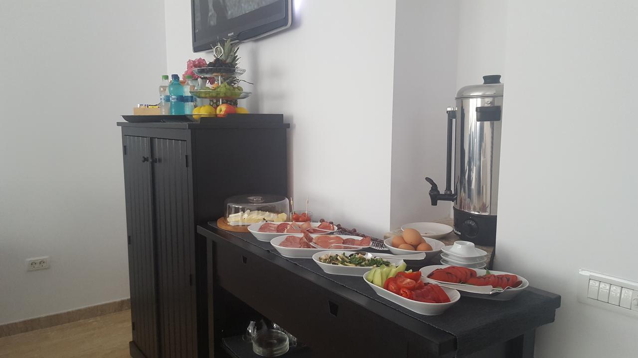 Casa Branga Bed & Breakfast Deva Ngoại thất bức ảnh